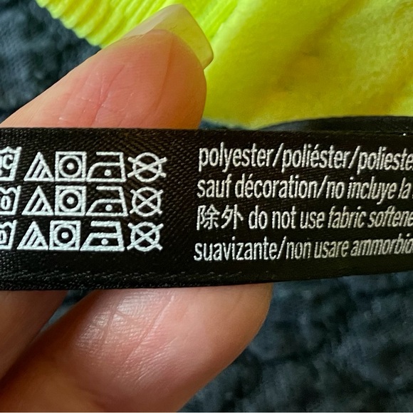 VS PINK Active Seamless Air Medium Impact Sports Bra in Electro Yellow Sz XL - Picture 11 of 12